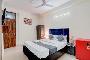 Hotel Happy - Near IGNOU Road