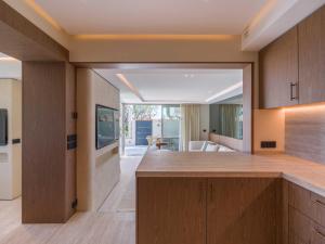 Exceptional Apartment with Terrace & Sea View