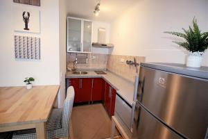 Marton Estate 2 people airco free parking