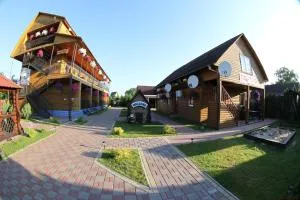 Hotel-complex Mizh Triokh Ozer - Pulʼmo
