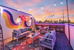 Game Room & Rooftop Deck at Downtown Nashville
