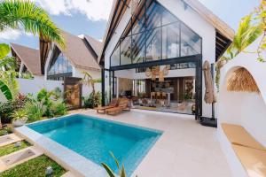 Bohemian Rhapsody Villa Luxury 2BR Chalet