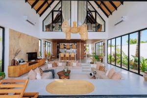 Bohemian Rhapsody Villa Luxury 2BR Chalet