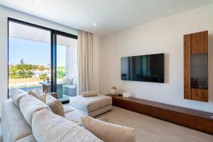 Luxury Sea View Apartment at Dona Ana Beach Residences