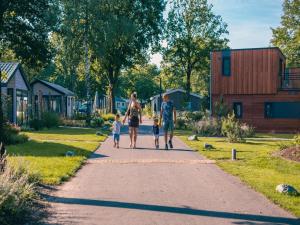 Pet-Friendly Chalet Near Efteling