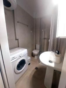 Elenis Apartments Igoumenitsa - Γκαρσονιέρα 2ου ορόφου επιπλωμένη, εξοπλισμένη