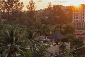 Bangtao 3-BR Pool Villa, 15 min walking to Beach