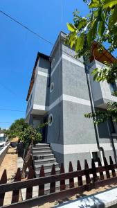 Located in the center of Avsa Island, 8 min from the beach, Detached House With Garden