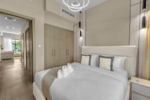 4BR Spacious Family Townhouse in Damac Hills