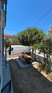 Located in the center of Avsa Island, 8 min from the beach, Detached House With Garden