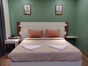 FabHotel Elite Residency