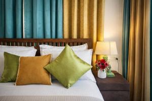 Around Stays-Hotel Aviral Ganga, Tapovan