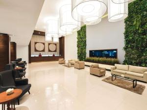 Movenpick Suriwongse Chiang Mai video