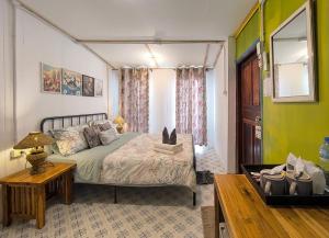 Le Panpurie Koh Lanta Resort - Boutique Resort 2 Minutes walk to the beach