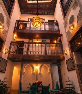DAR bab jdid- Steps from historic sites