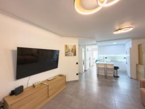 Modern Beachside 2-bed Apartment in Calpe Centre