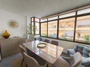 Modern Beachside 2-bed Apartment in Calpe Centre