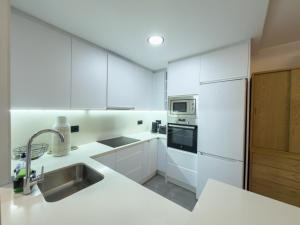 Modern Beachside 2-bed Apartment in Calpe Centre