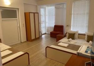 ХОТЕЛ CANAVANS - beach - 200 meters away, free parking and WiFi