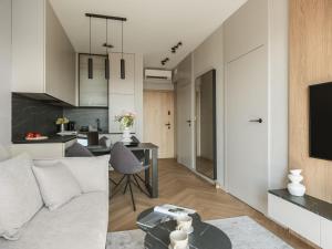 URBAN APARTMENTS Global 20th Floor No 17 - Air Condition - Free Garage
