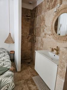 Studio neuf avec jardin et jacuzzi privé, Monteux