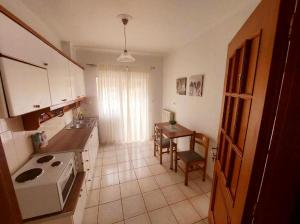 Elenis Apartments Igoumenitsa - Γκαρσονιέρα 2ου ορόφου επιπλωμένη, εξωπλισμένη