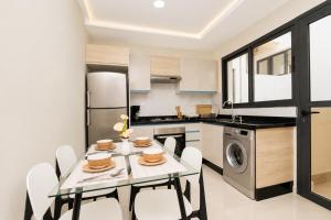 Spacious 2BR Apartment Above Carrefour - Agadir