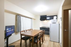 Namba kuromon 301 , Hokusai House 3 min to Dotonbori BR Sleeps 8
