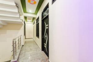 Hotel O Raj Palace