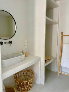 Platon Luxury Seaview Villa in Kythnos