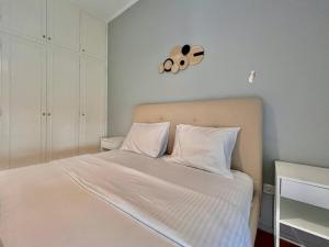 Central 1BR Apt near Syntagma