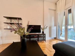 Central 1BR Apt near Syntagma