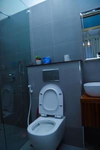 Ken HomeStay
