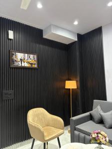 Meraki Suites 1BHK Near Medanta Hospital