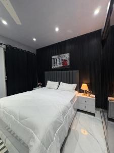 Meraki Suites 1BHK Near Medanta Hospital