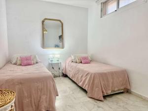 Beautiful 2 bed garden apt