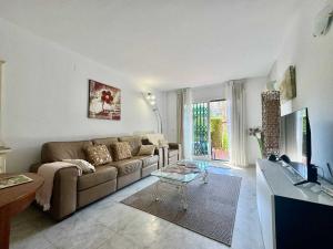 Beautiful 2 bed garden apt