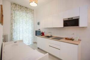Argonne Bamboo Apt - Near Metro Station by InnStay