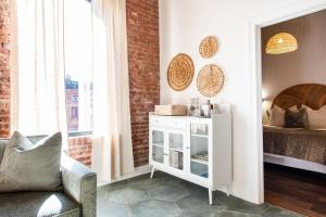 Hollyhock Suite 507