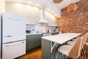 Hollyhock Suite 507