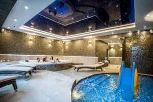 Hotel Pałac Poledno - Zbrachlin