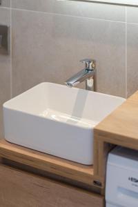 KamaresCozySuites