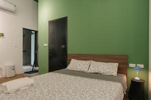Tranquil Homestay 07 - Budget Private Room-the heart of Hanoi Old Quarter