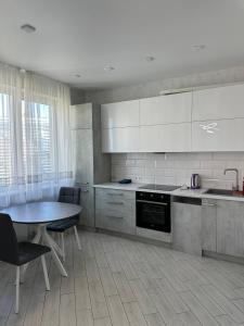 Grey Pearl Apartment 652