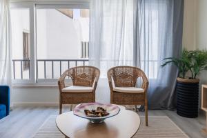 1BDR Modern Peniche Stay with Pool by LovelyStay