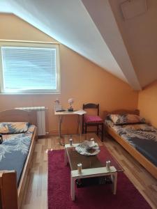 Buric Rooms