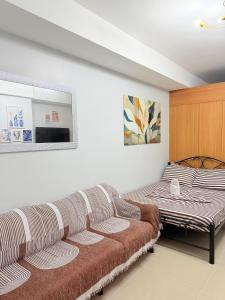 Shell Residences MOA Elegant Condotel