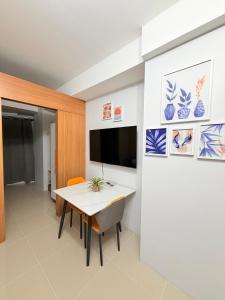 Shell Residences MOA Elegant Condotel