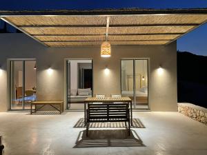 Brand new Villa with Panoramic Sea View and Private Infinity Pool