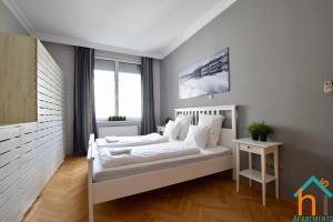 Standard Apartment by Hi5- Lovag Apartments